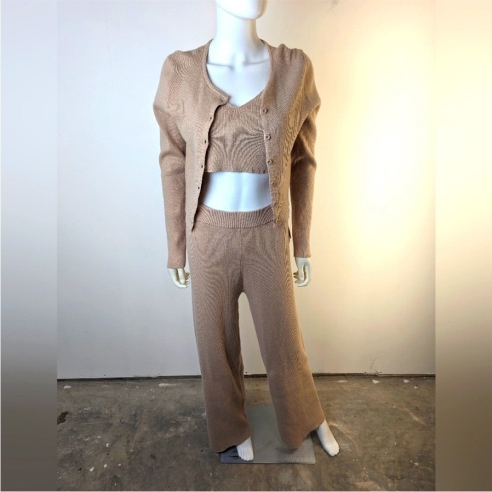 NWT Nia Women's Tan Knit Pants & Cardigan Set